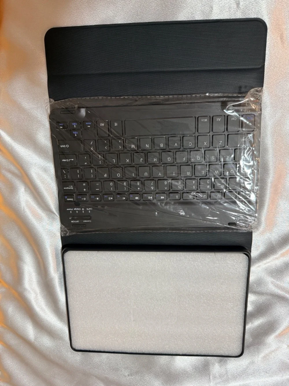 Universal Blue Wireless Keyboard Case for 8-8.7